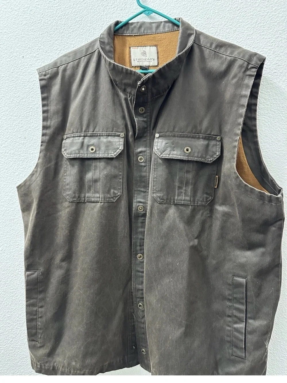 Legendary Whitetails Men's Dark Brown Canvas Snap-Front Vest